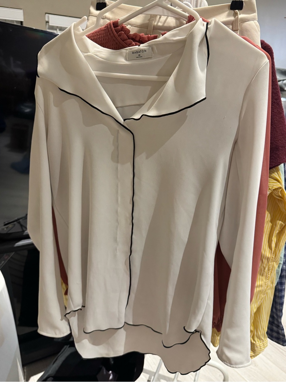 Aritzia Babaton White Blouse with Black Contrast Piping